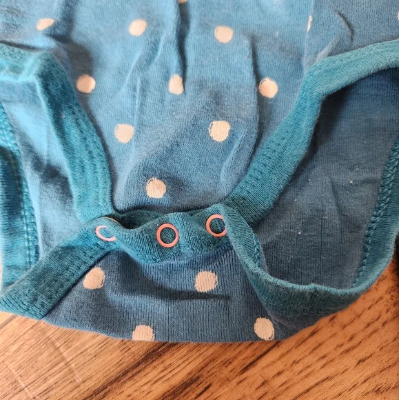 Cloud Island Long Sleeve Polka-Dot  Bodysuit and Pants Size 6-9 months - Picture 4 of 10